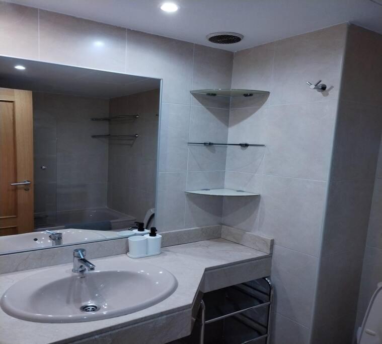 Apartament Aeropuerto Ifema Wanda Cr Madryt Zewnętrze zdjęcie